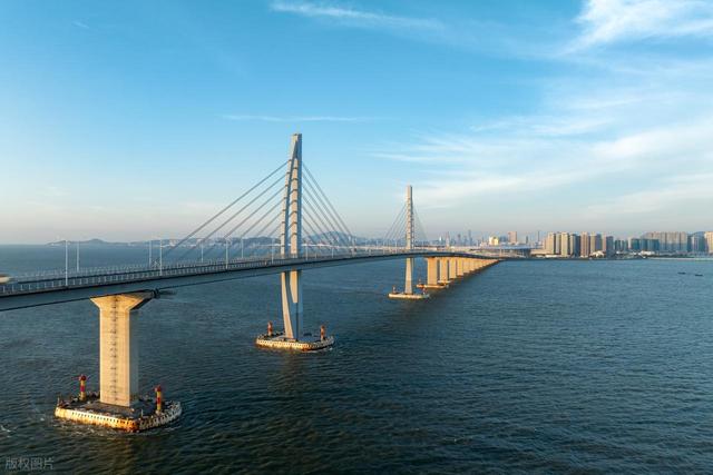 55公里的港珠澳大桥能修，大连到烟台的跨海大桥，为何迟迟不修？