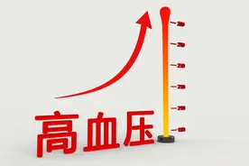 天气转暖，给高血压老人提个醒：不想患上脑出血，5件事要注意！图片