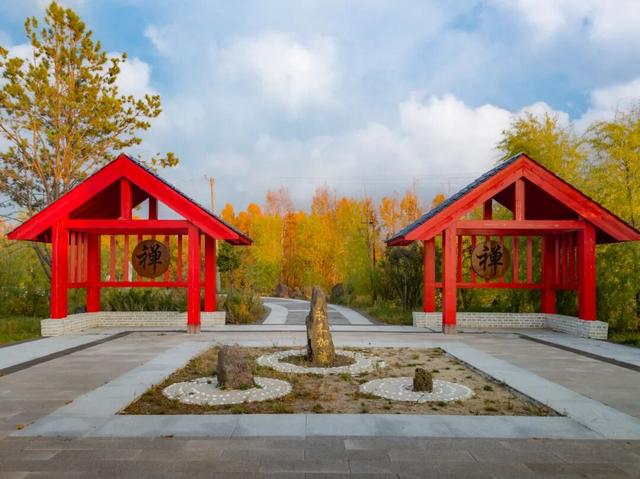 东北这条封神边境路，接下来1个月绚烂如画，串联中国最极致的秋