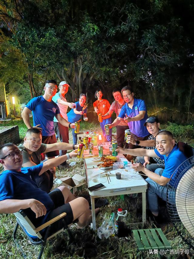 热烈祝贺中山登山运动协会会员回家日暨会员生日聚会日成功启航！