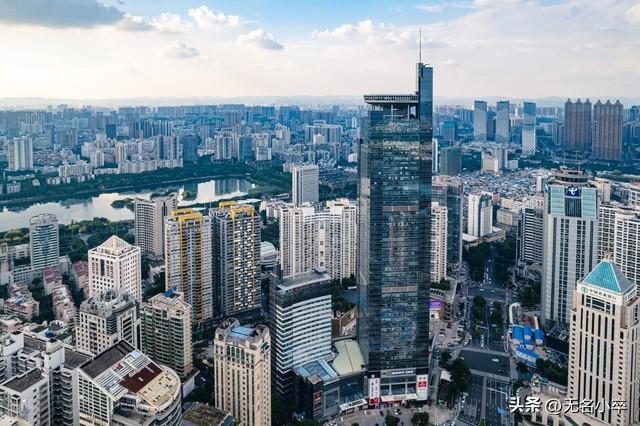 放眼国内，我敢说无论是宜居性还是性价比，广西南宁是最好的选择