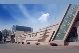 高中生报考空军飞行员，今年起条件有变图片