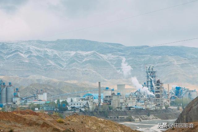 45年前的今天，是我从陕西眉县当兵来到昌吉硫磺沟的日子