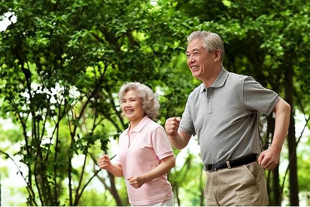 再继续这样锻炼，你的血管受不了！提醒：上了年纪，这3种不可取