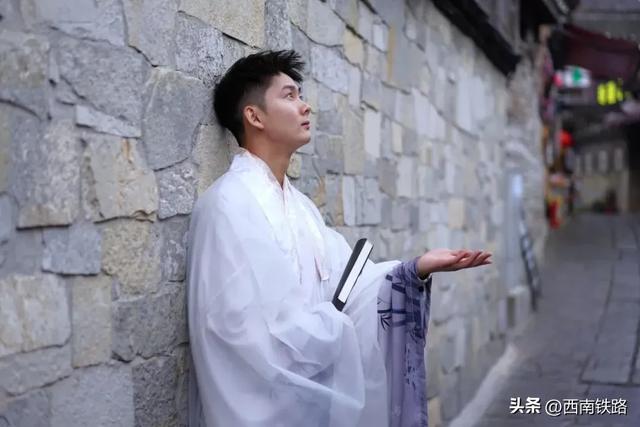 预测要火!高铁直达古镇,这样穿搭更出片