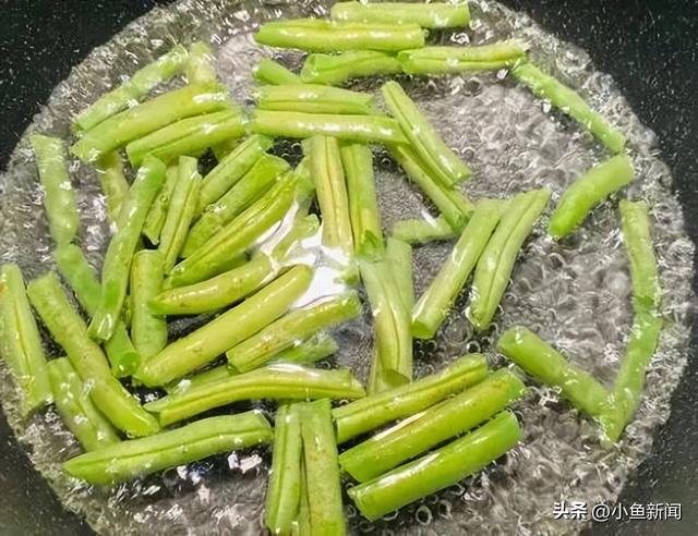 这几种蔬菜，不焯水当心全家中毒！第2种很多人都爱吃