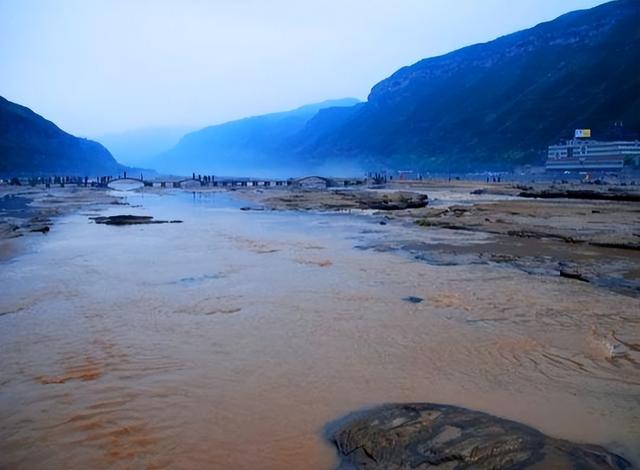 山西旅游：难忘壶口瀑布的壮观奇景（图）