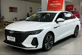 试驾8.9万的奇瑞艾瑞泽8丐版，搭1.6t鲲鹏系统，配置动力够用吗？图片