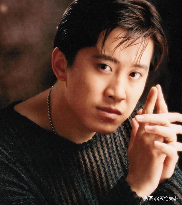 他8次上春晚，作死被捕入狱，今54岁无人问津，老搭档也断了联系