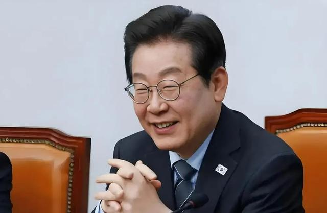 川普脸丢大了，中方一点面子都没给，韩国不服：反对改变台海现状
