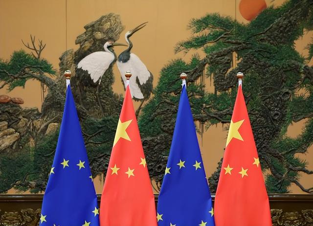 马克龙拒不接受中国反制，紧急要求欧盟27国一致对华