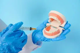 口腔上颚长小疙瘩，千万别大意，可能是疾病的信号！图片