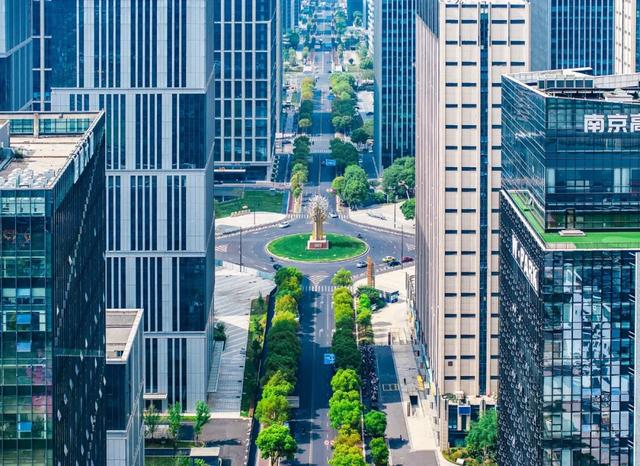 国内首个光子专用大模型启动升级，挑战业内空白