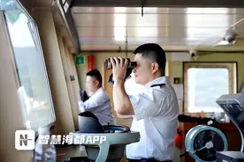 黄海曦：“驾驭”风浪的“海上指挥家”图片