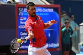 奥运网球-德约科维奇2-0阿尔卡拉斯 夺得男单金牌 成就金满贯图片