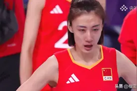 赛后朱婷流泪，惠若琪哭着解说，龚翔宇流泪，太心疼女排姑娘图片