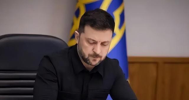 翻脸比翻书快！泽连斯基突然通知中国，准备迎接乌克兰的最新制裁