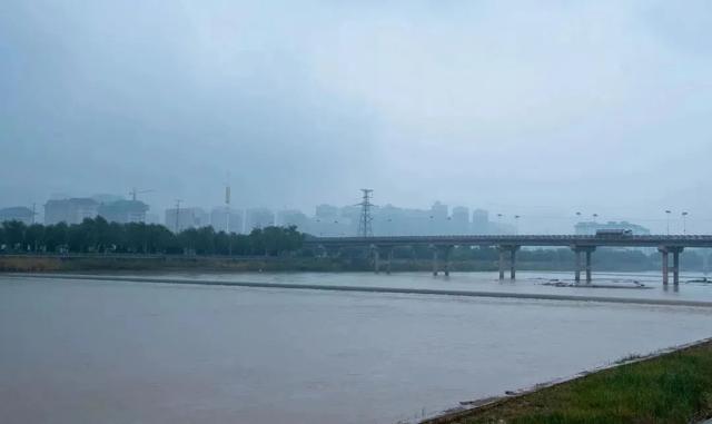 雨润临洮，秋光满故城