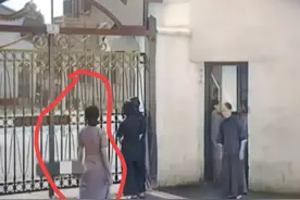 老照片！民国初期阮玲玉接孩子画面曝光！网友：女人味十足图片