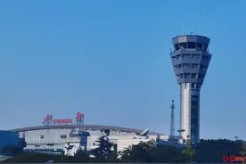 成都双机场前4月货邮吞吐量突破36万吨，增速均超20%图片