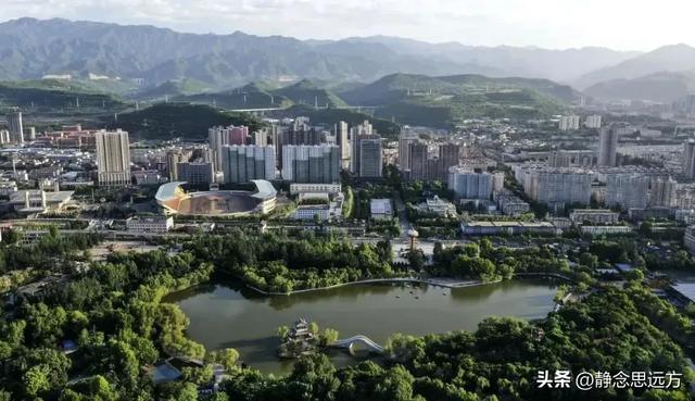退休后跟着儿子到陕西宝鸡生活了一年,说实话,我羡慕这的生活了