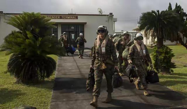 中方制裁刚落地，特朗普就改主意了！取消撤离计划，赖在琉球保台