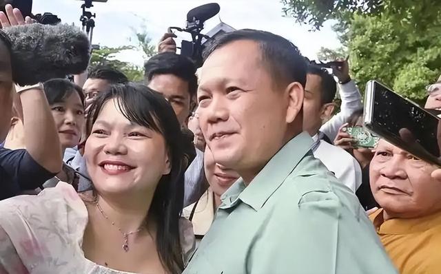 果不其然，柬埔寨变天了！总理洪玛奈突然宣布加大与美国全面合作