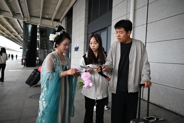汉中文旅“放大招” 花式宠客 盛礼迎宾