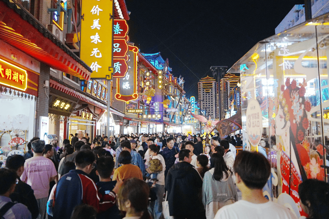 小城“十一”也逆袭，24亿人次涌动！中国城市旅游格局正在洗牌