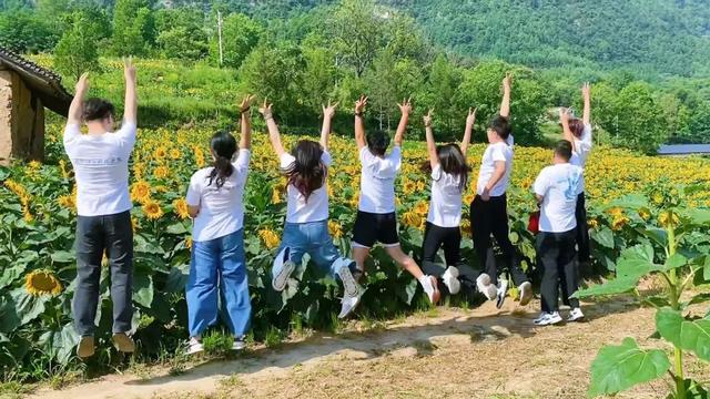 云屏迎来暑期旅游热，多家爆满～订房还要再等几天