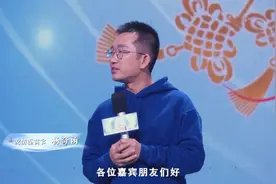 三个人的爱情好拥挤 老年相亲现“修罗场”？图片