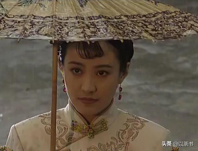 57岁无儿无女，关掉手机推掉戏约	，一人住郊外小院，剧雪到底图啥