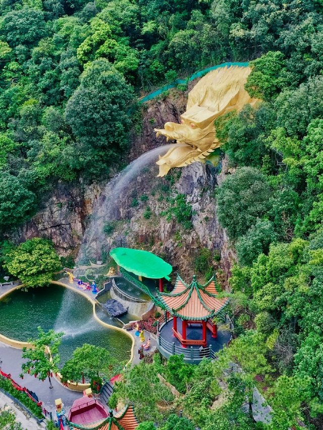 全球最大非遗手绘水晶玻璃蝴蝶：愿名山有光更有色彩