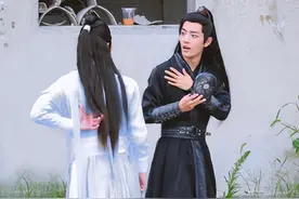 肖战王一博泰国惊艳登场！网友疯传：真情侣？图片