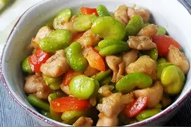夏季不吃蚕豆就亏了，祛湿消肿还健脾图片