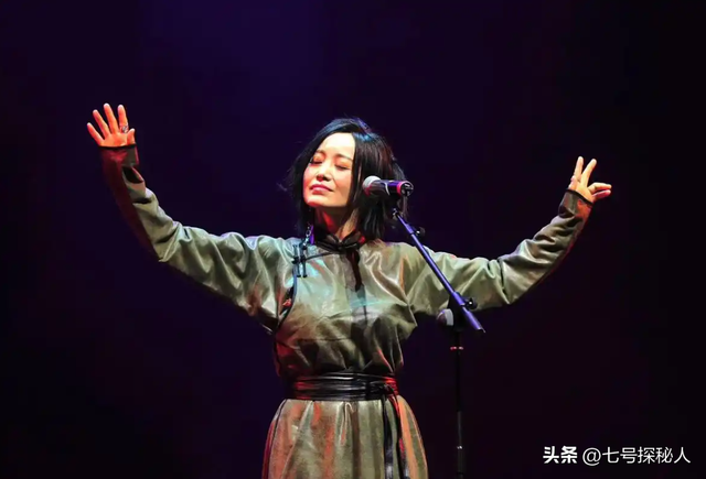 她6次上春晚，被恩师骗怀孕，自杀未遂不幸流产，57岁却依旧单身