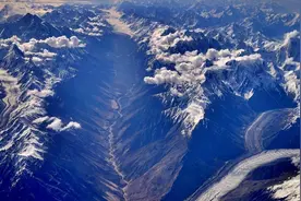 昆仑山为何是禁区？被称为“万山之祖”，还是华夏龙脉的源头！图片