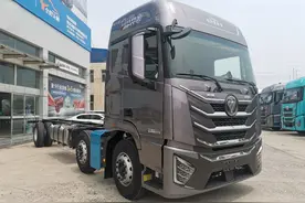 6×2载货车有啥选择？看看欧曼GTL星翼版Pro 9米6底盘图片