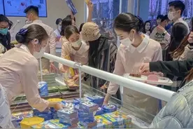 好利来，一家军事化管理的MCN图片