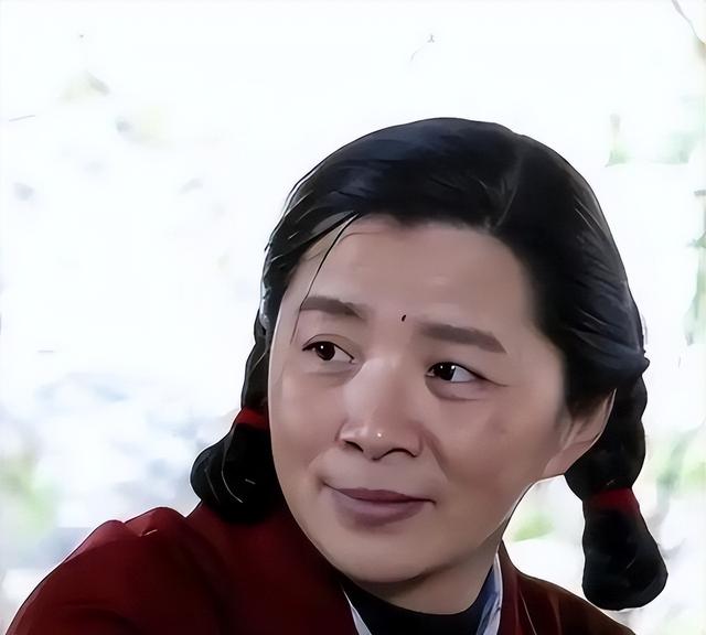原来他是迟蓬丈夫，难怪66岁能出演《生万物》，有个好丈夫太重要