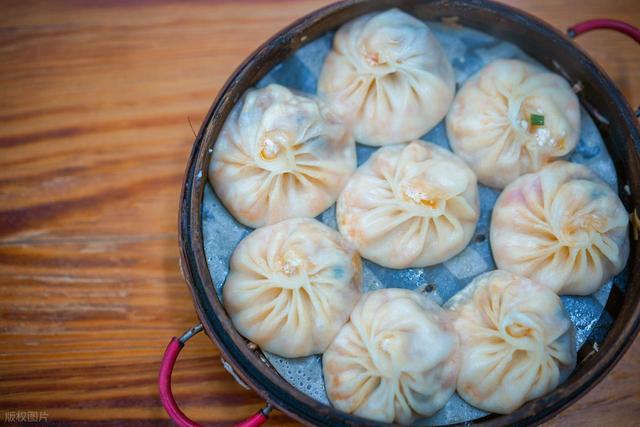 王羲之故居怎么在嵊州？这座小城用古镇、越剧和碳水给出了答案