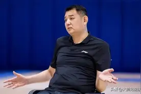 一针见血！巩晓彬评价男篮并指出3个问题，点名了张镇麟杜润旺图片