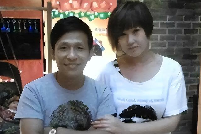 成名后抛弃原配，转身娶女粉丝的宋小宝，再藏不住早就变了的面相