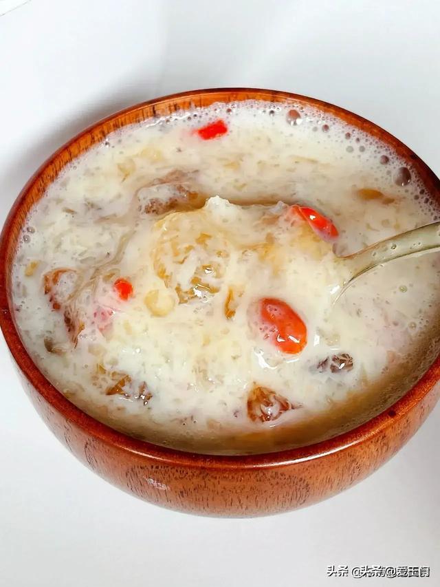 花胶雪燕炖牛奶 2026年花胶雪燕炖牛奶做法 花胶雪燕炖牛奶 2026年花胶雪燕炖牛奶做法