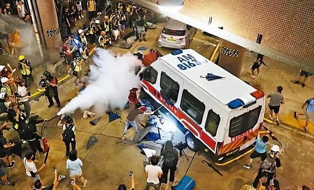 “向14亿国人道歉！”乱港暴徒在法庭上大喊：是美国间谍指使的！