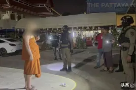 泰国芭提雅变性人出家后吸毒当街发疯！还与寺庙小男孩谈恋爱！图片