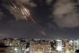 伊以冲突持续一星期，被导弹打回原形，双双跌落神坛图片