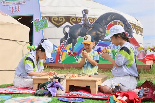 阿巴嘎旗亮相内蒙古第35届草原那达慕 多维展现草原文化魅力