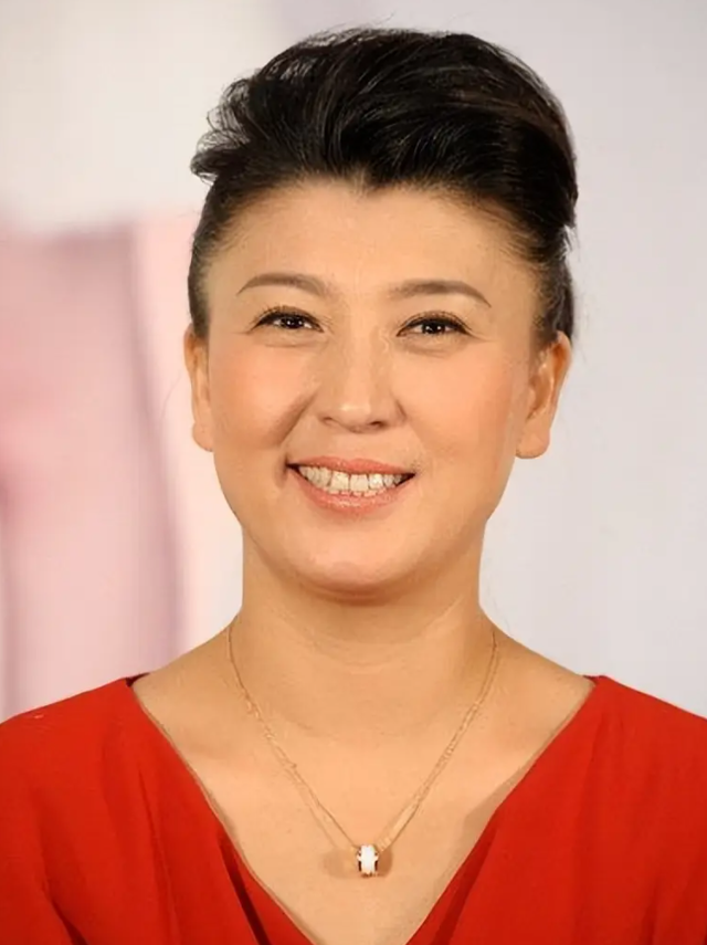 重罚！偷税	、背人命债	，被官方彻查后首露面的闫学晶 迎来最终结局