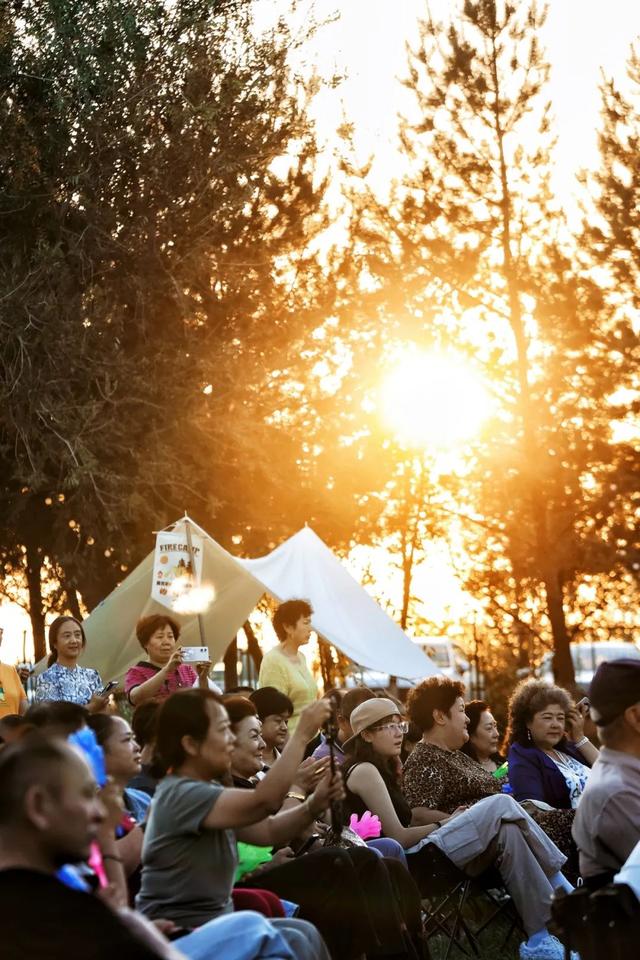 从街角到云端 乌鲁木齐“烟火生活季”如何用小场景拼出城市新叙事